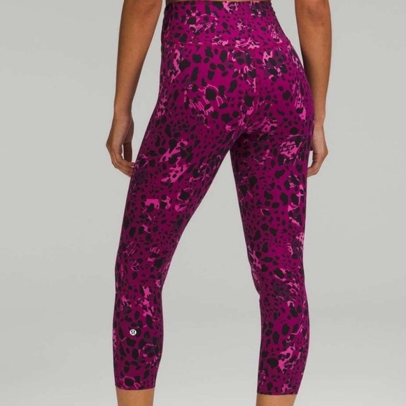 Lululemon Base Pace High-Rise Crop 23"
Cheetah Camo Magenta Purple Size 2 - Picture 6 of 12